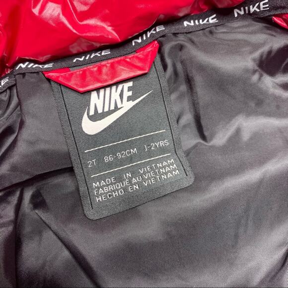 Nike Quilted Puffer Hooded Jacket in Rush Pink - Picture 8 of 9